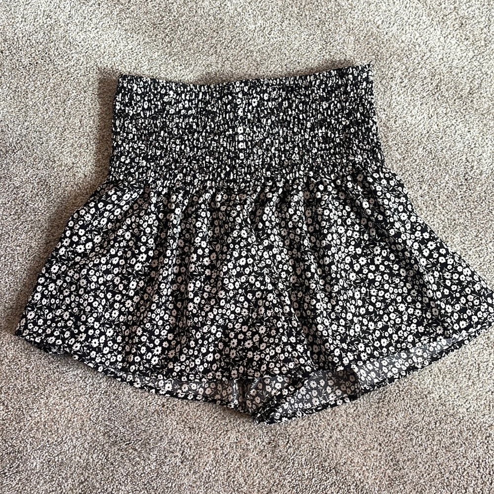 NWOT SHEIN Floral Wide Leg Shorts